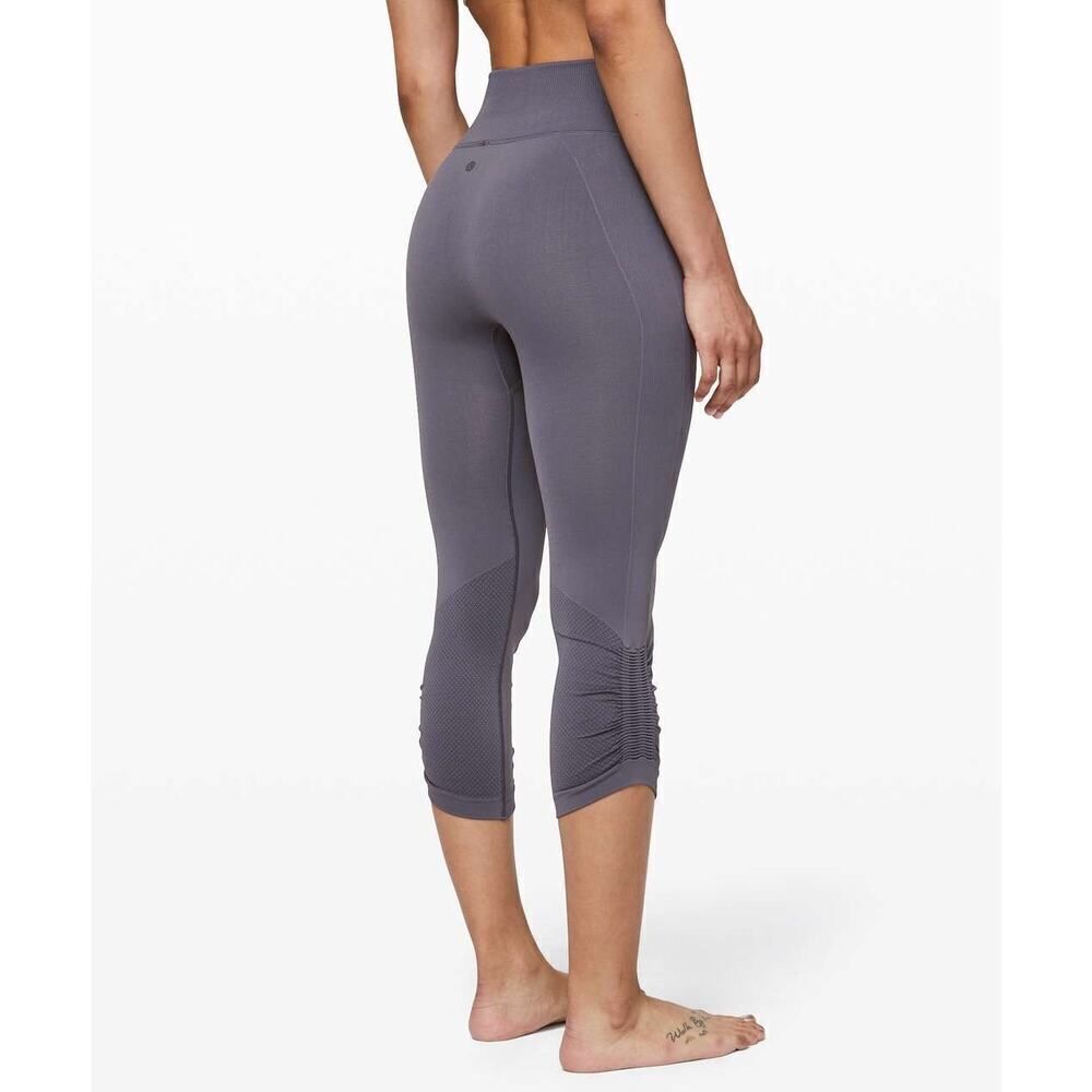 Lululemon Ebb To Street Crop Legging in Moonwalk - Picture 3 of 11